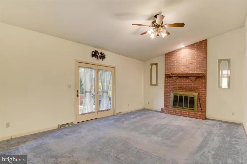 18 SOUTHVIEW CIRCLE Elizabethtown, PA 17022