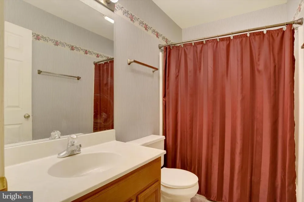 18 SOUTHVIEW CIRCLE Elizabethtown, PA 17022