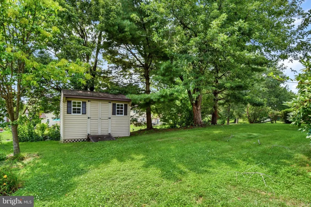 18 SOUTHVIEW CIRCLE Elizabethtown, PA 17022