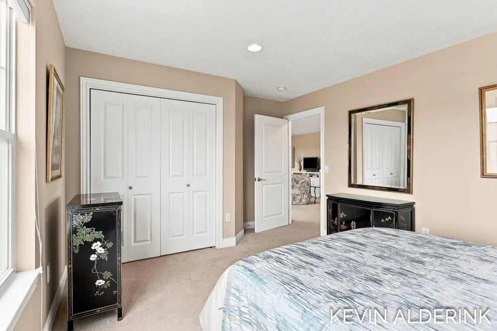 1229 Waterwalk Drive Holland, MI 49423