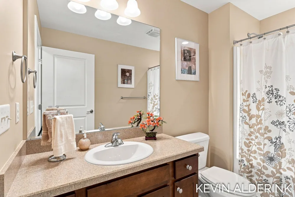 1229 Waterwalk Drive Holland, MI 49423