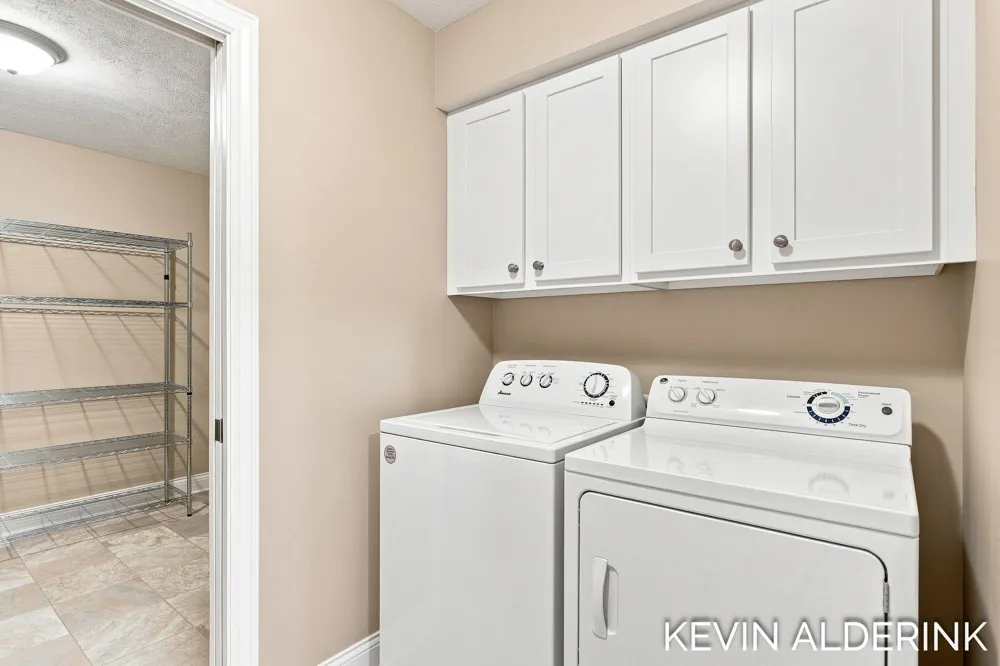 1229 Waterwalk Drive Holland, MI 49423