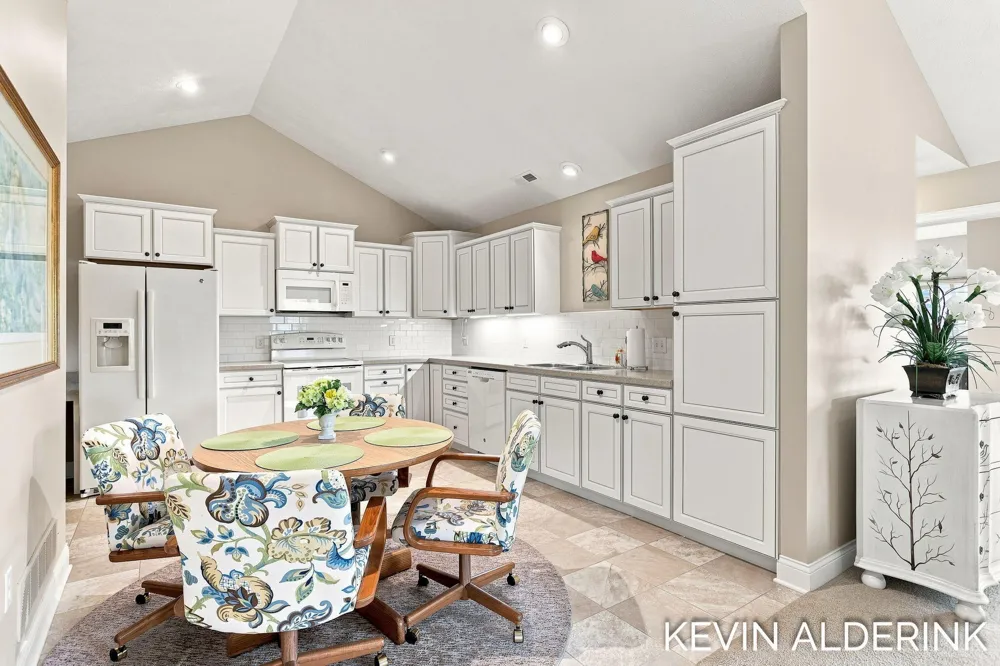 1229 Waterwalk Drive Holland, MI 49423