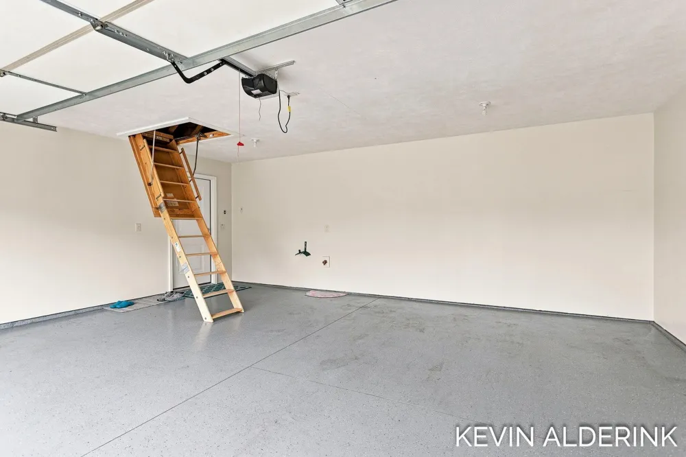 1229 Waterwalk Drive Holland, MI 49423