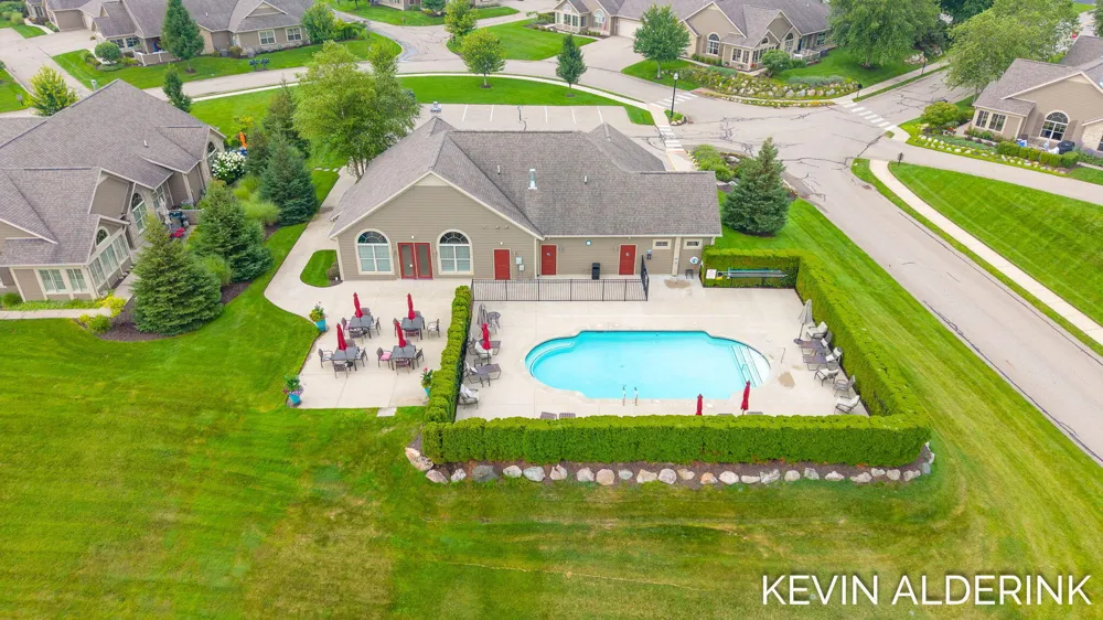 1229 Waterwalk Drive Holland, MI 49423