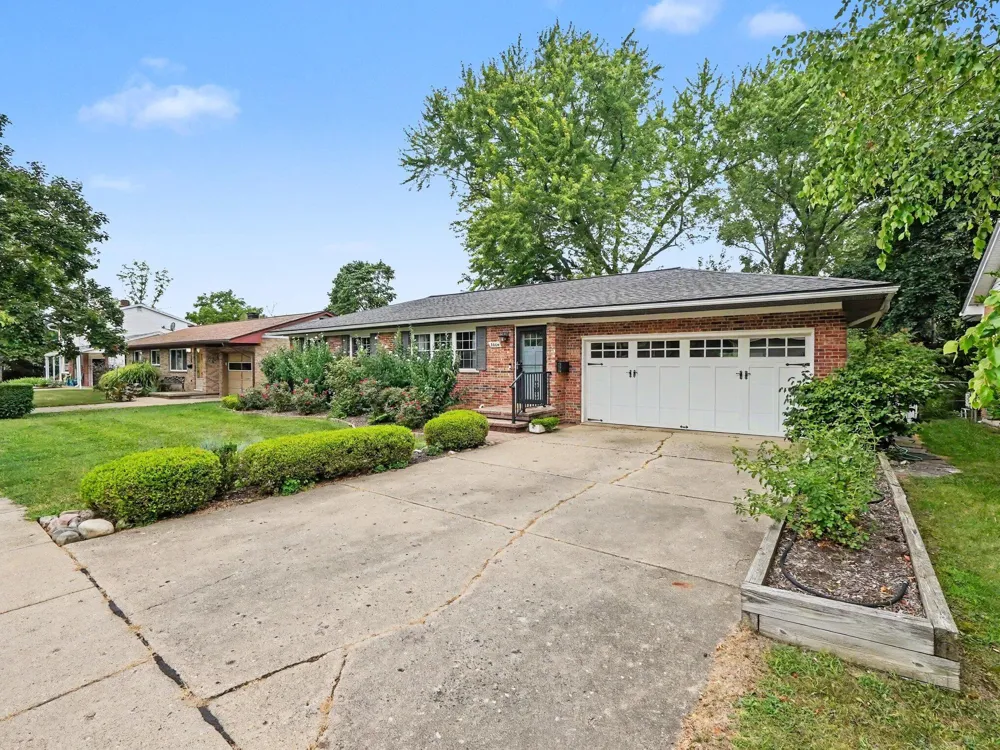 2004 Suffolk Avenue Ann Arbor, MI 48103