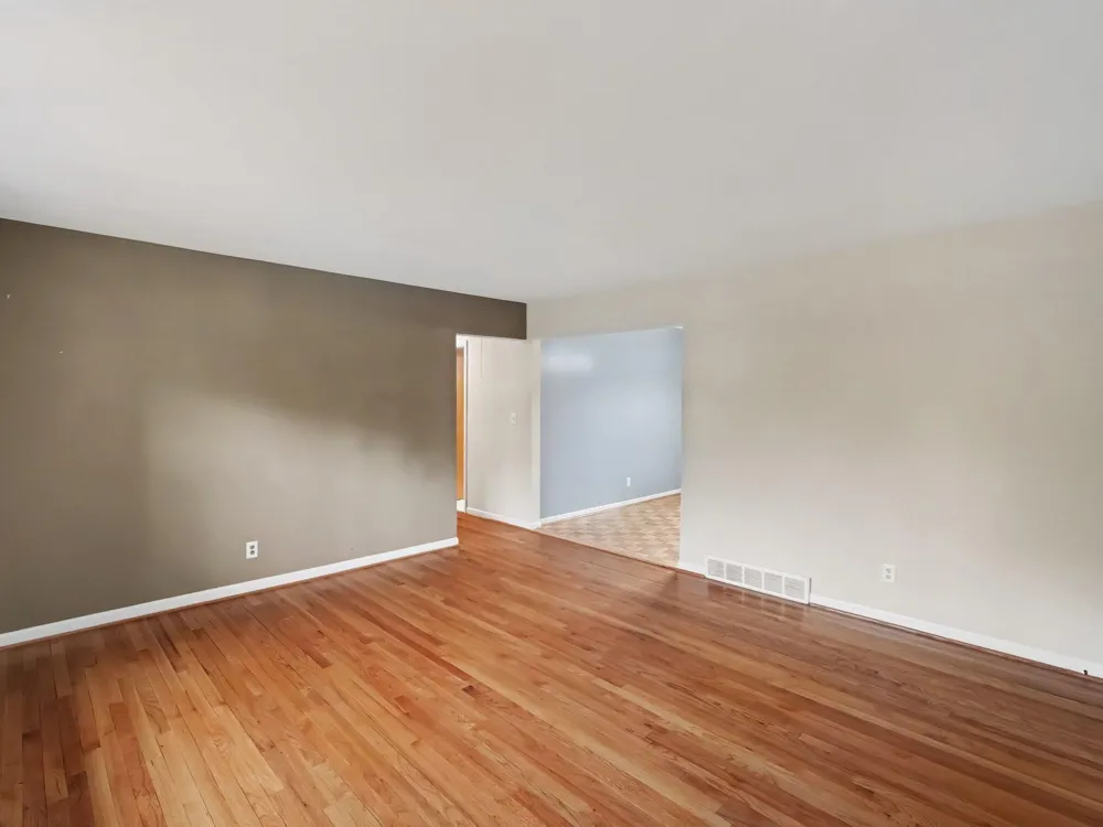 2004 Suffolk Avenue Ann Arbor, MI 48103