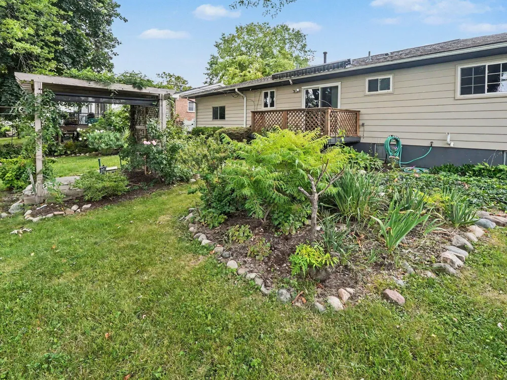 2004 Suffolk Avenue Ann Arbor, MI 48103