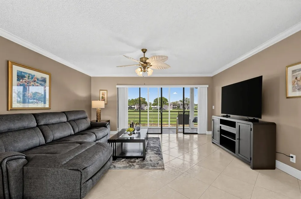 464 Piedmont J Delray Beach, FL 33484