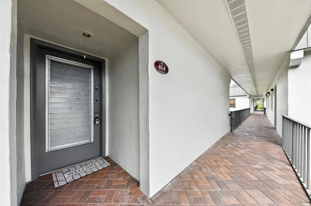464 Piedmont J Delray Beach, FL 33484