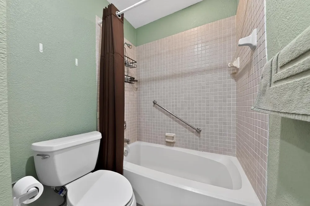 464 Piedmont J Delray Beach, FL 33484