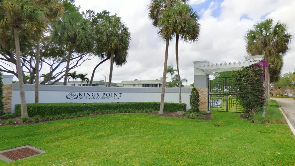 464 Piedmont J Delray Beach, FL 33484