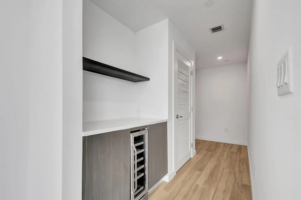117 Lake Avenue #Unit 304 