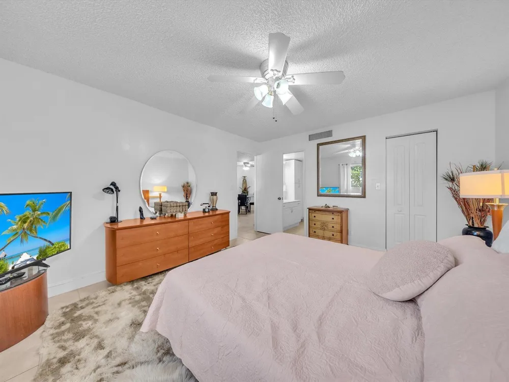 6051 NW 61st Avenue #310 Tamarac, FL 33319