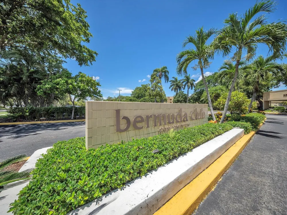 6051 NW 61st Avenue #310 Tamarac, FL 33319