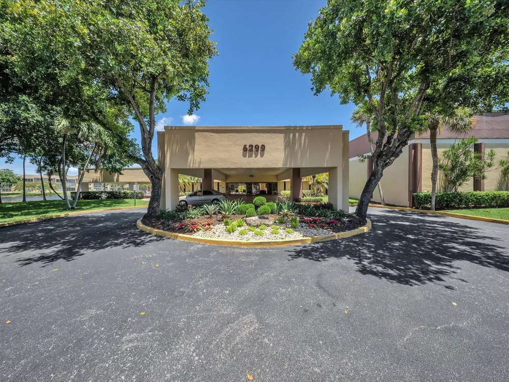 6051 NW 61st Avenue #310 Tamarac, FL 33319