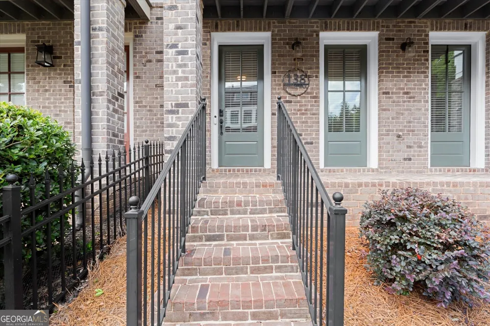 138 Inwood WALK Woodstock, GA 30188