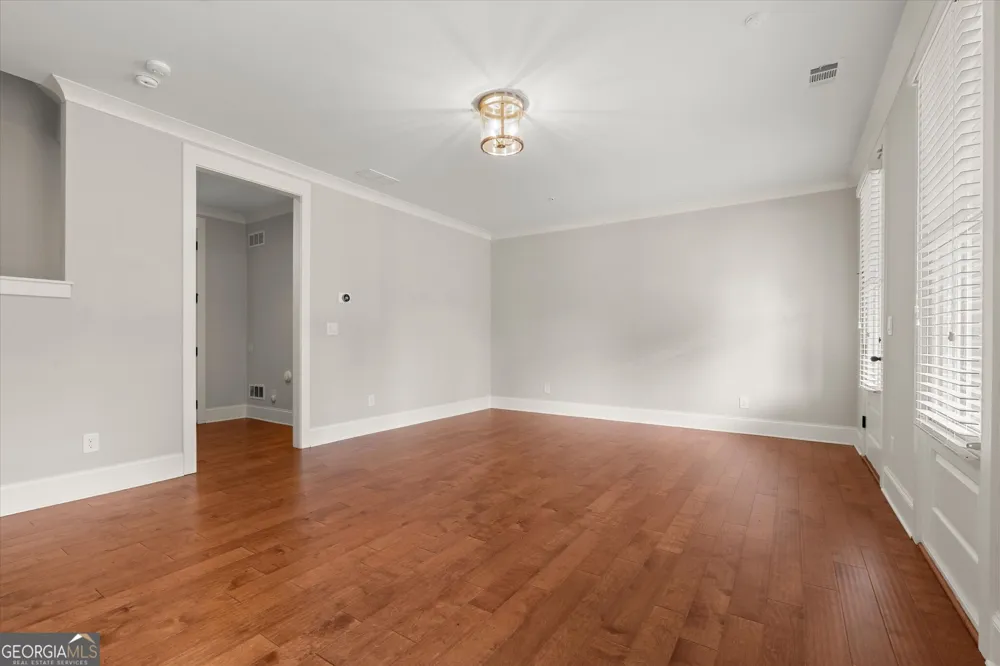 138 Inwood WALK Woodstock, GA 30188