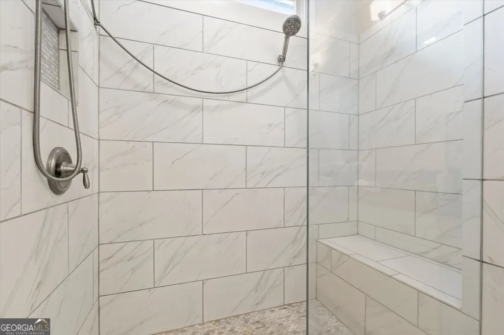 138 Inwood WALK Woodstock, GA 30188