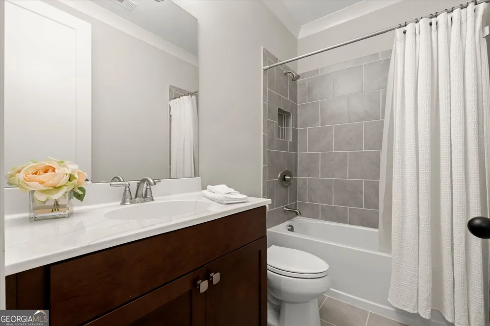 138 Inwood WALK Woodstock, GA 30188
