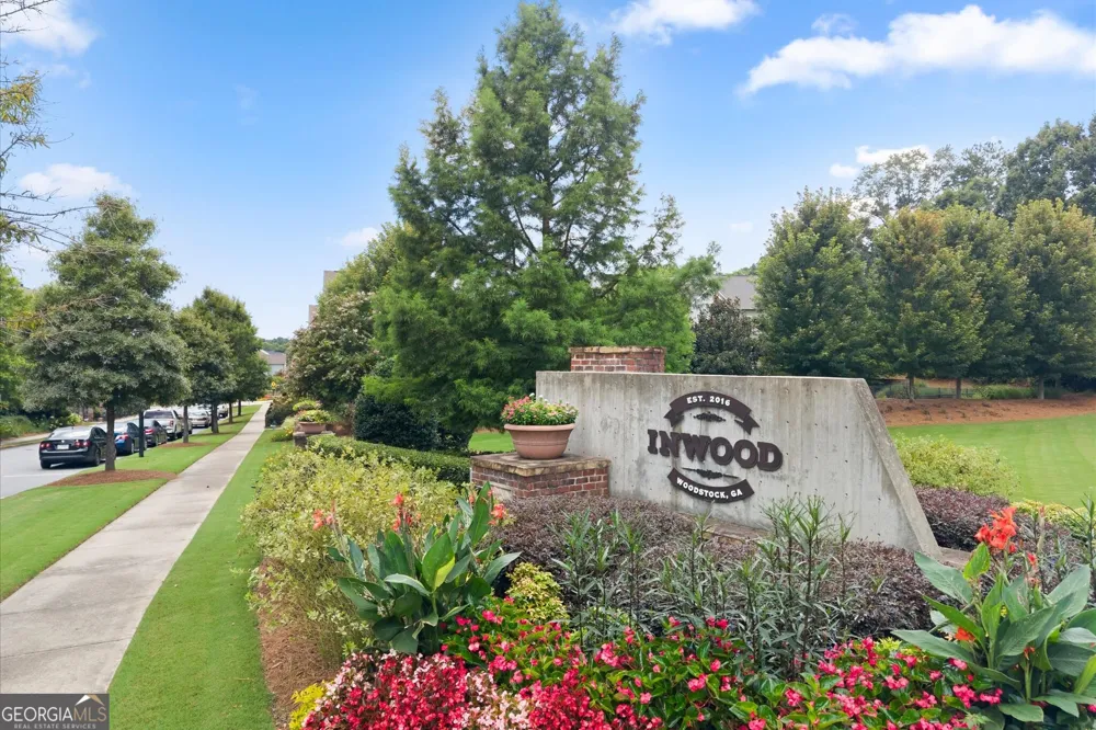 138 Inwood WALK Woodstock, GA 30188