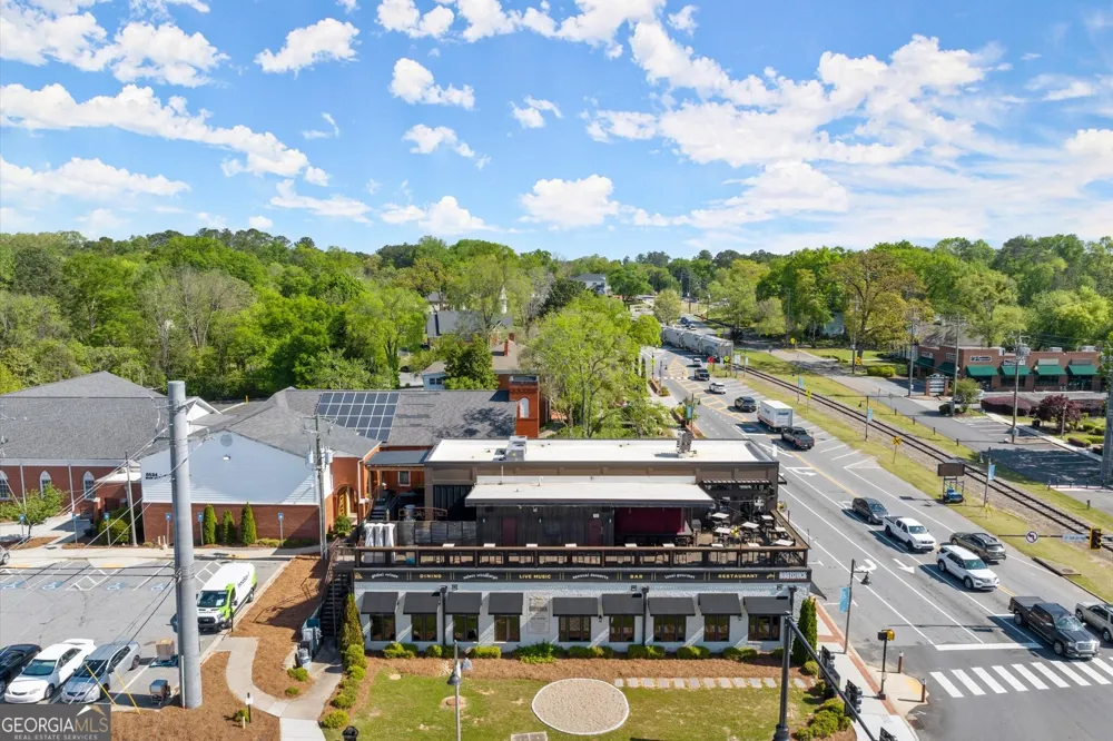 138 Inwood WALK Woodstock, GA 30188