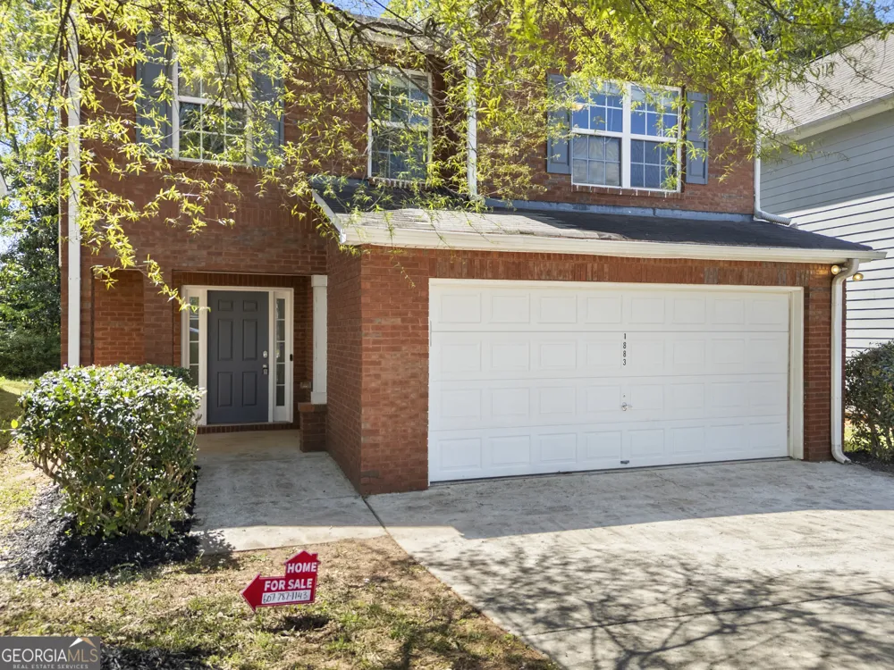 1883 Simmons LN Hampton, GA 30228