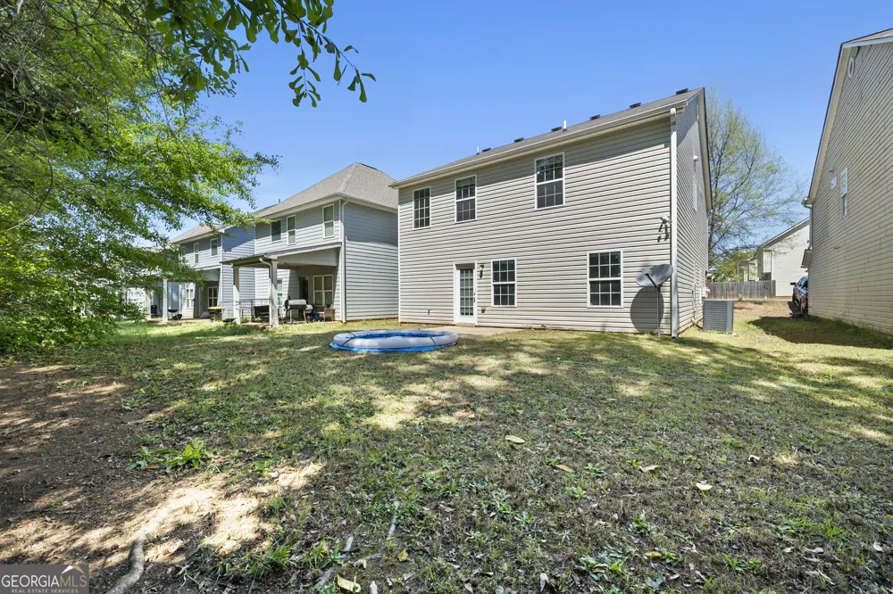 1883 Simmons LN Hampton, GA 30228