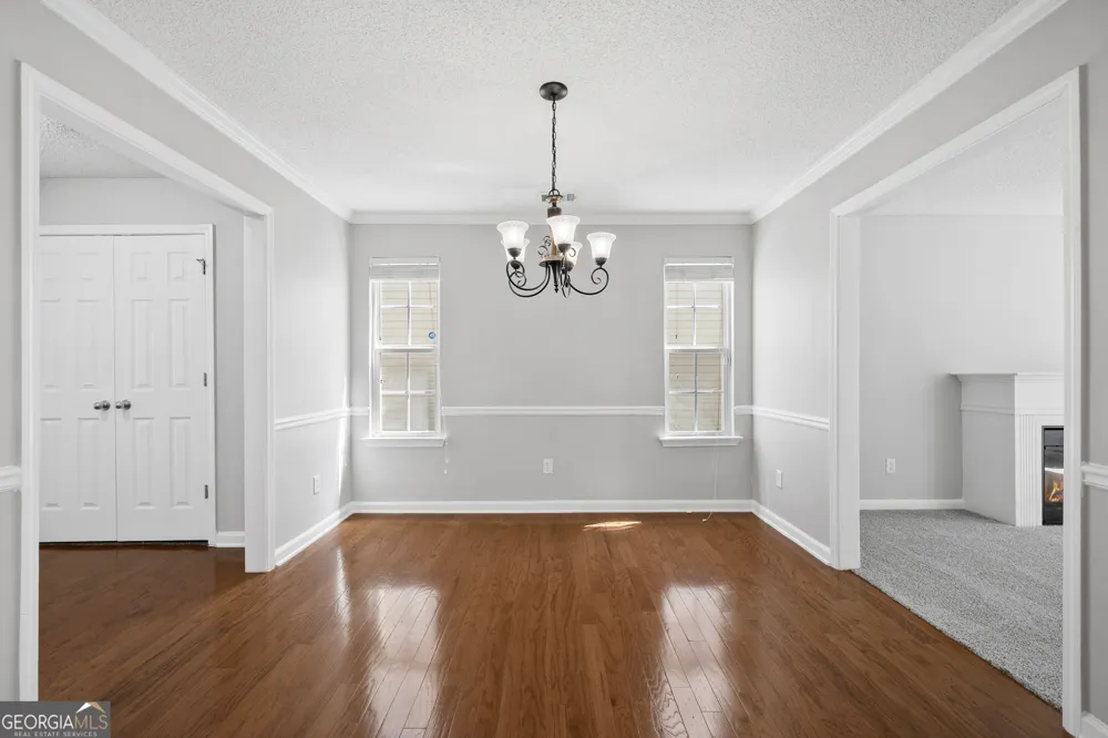 1883 Simmons LN Hampton, GA 30228