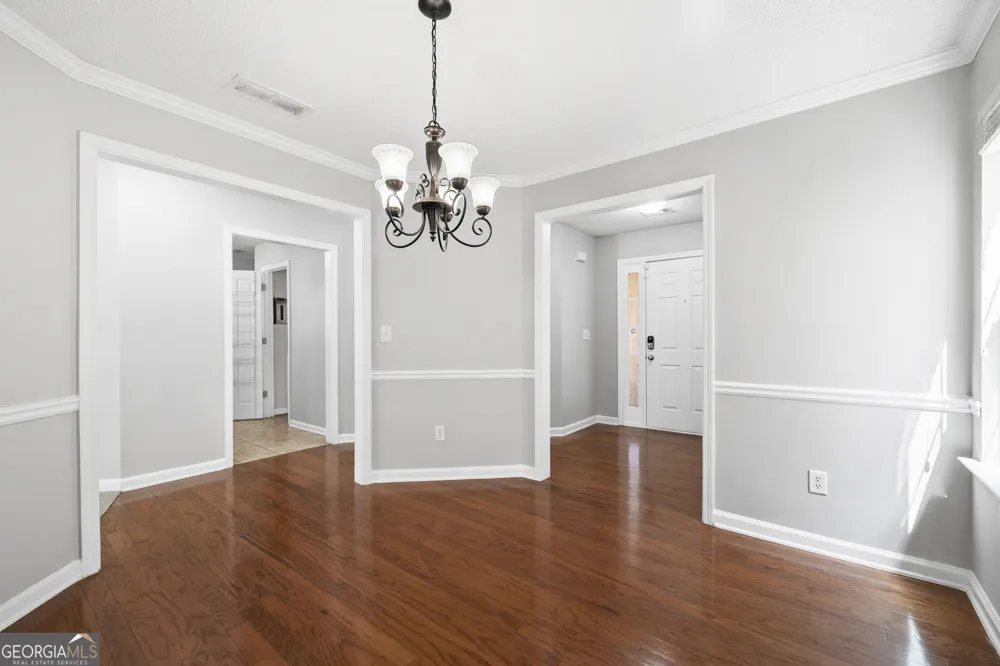 1883 Simmons LN Hampton, GA 30228