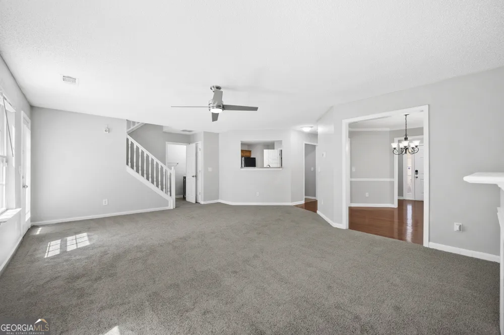1883 Simmons LN Hampton, GA 30228