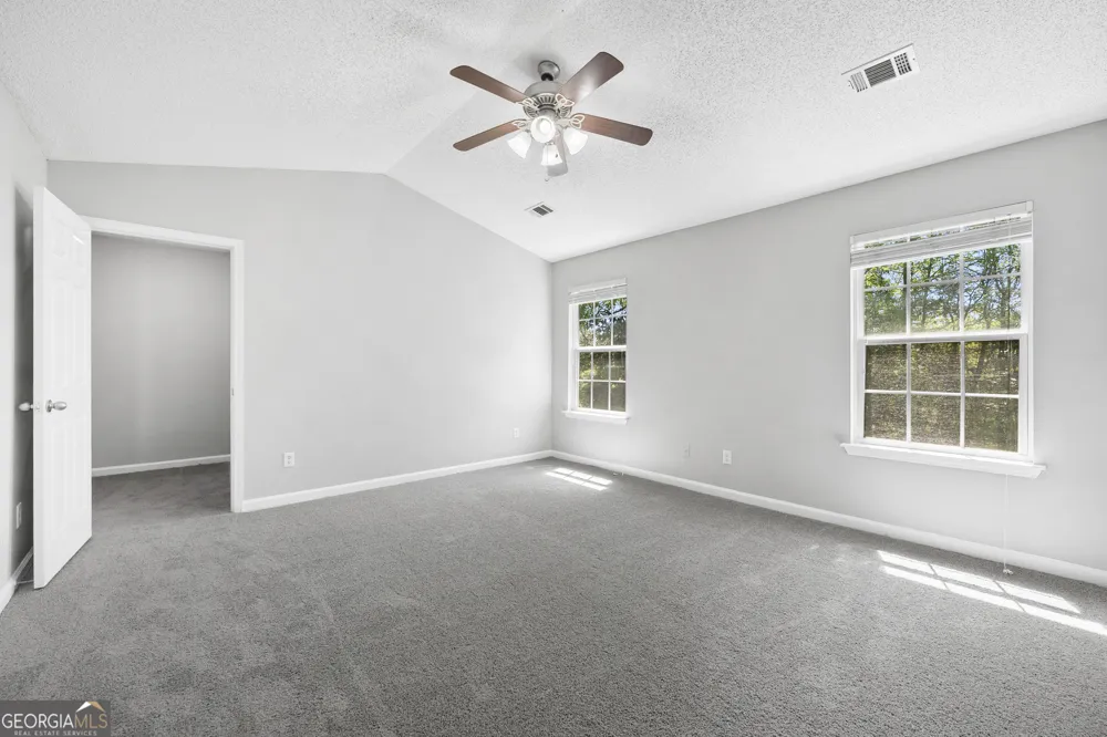1883 Simmons LN Hampton, GA 30228