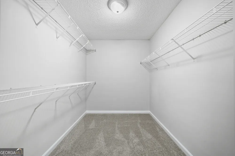 1883 Simmons LN Hampton, GA 30228