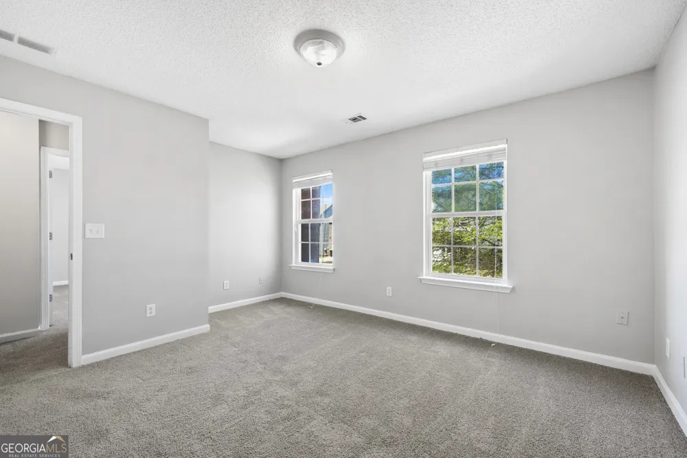 1883 Simmons LN Hampton, GA 30228