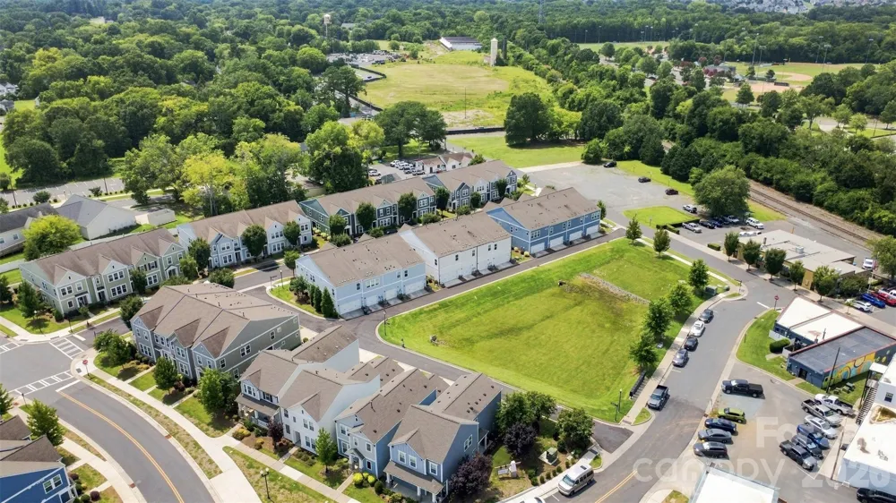 1004 Lyndon Station Drive Pineville, NC 28134