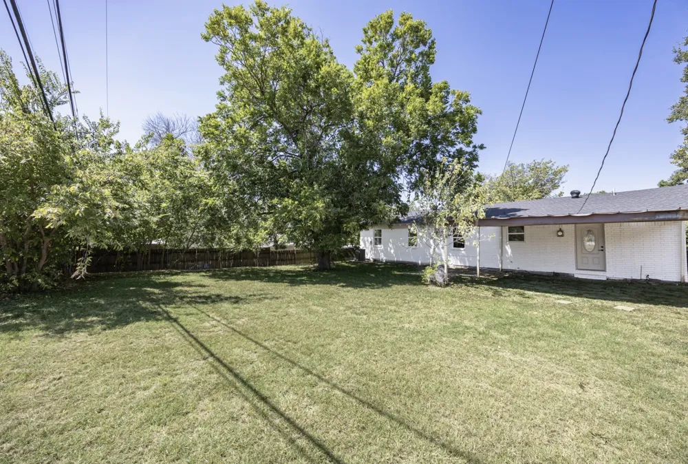 4504 Highland Lake Drive Lake Worth, TX 76135