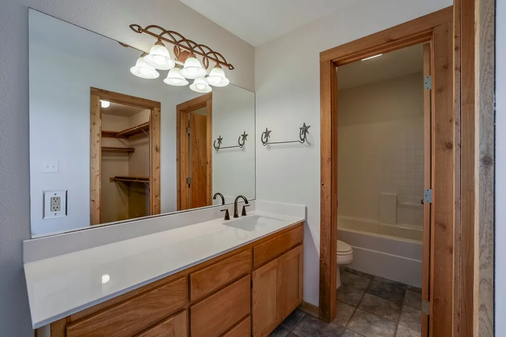 4024 J Rendon Road Burleson, TX 76028