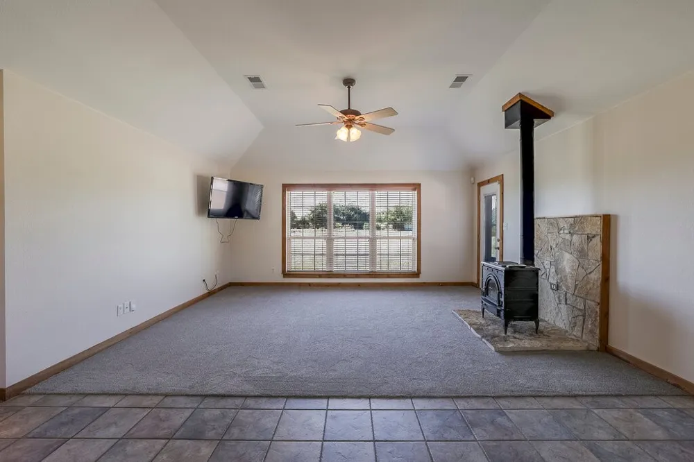 4024 J Rendon Road Burleson, TX 76028