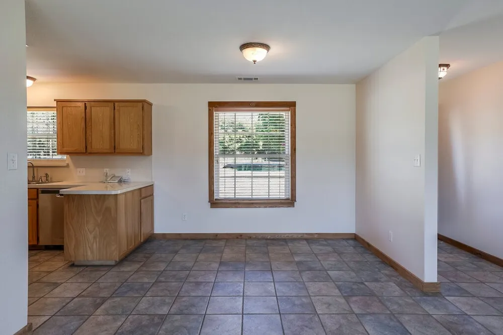 4024 J Rendon Road Burleson, TX 76028