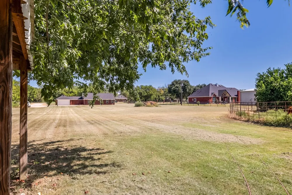 4024 J Rendon Road Burleson, TX 76028