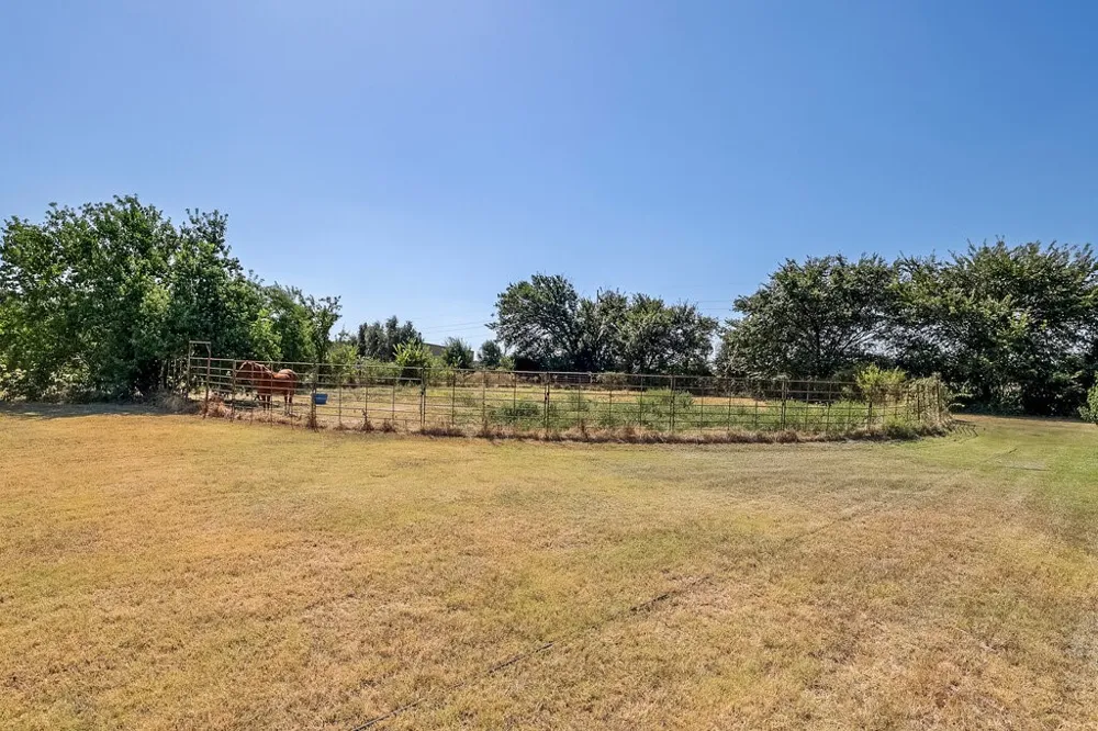 4024 J Rendon Road Burleson, TX 76028