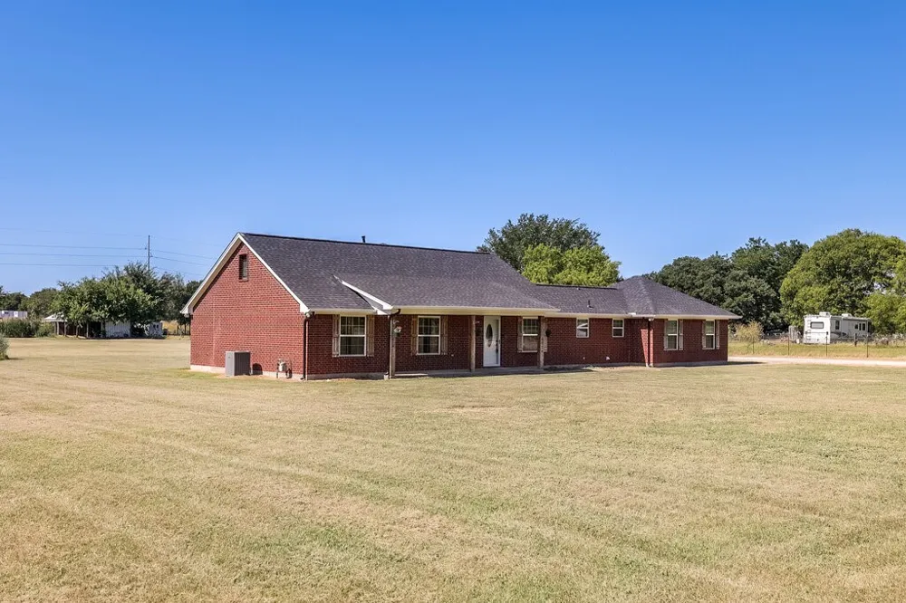 4024 J Rendon Road Burleson, TX 76028