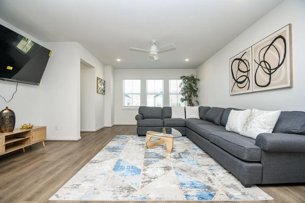 2204 Via Laura South Houston, TX 77051
