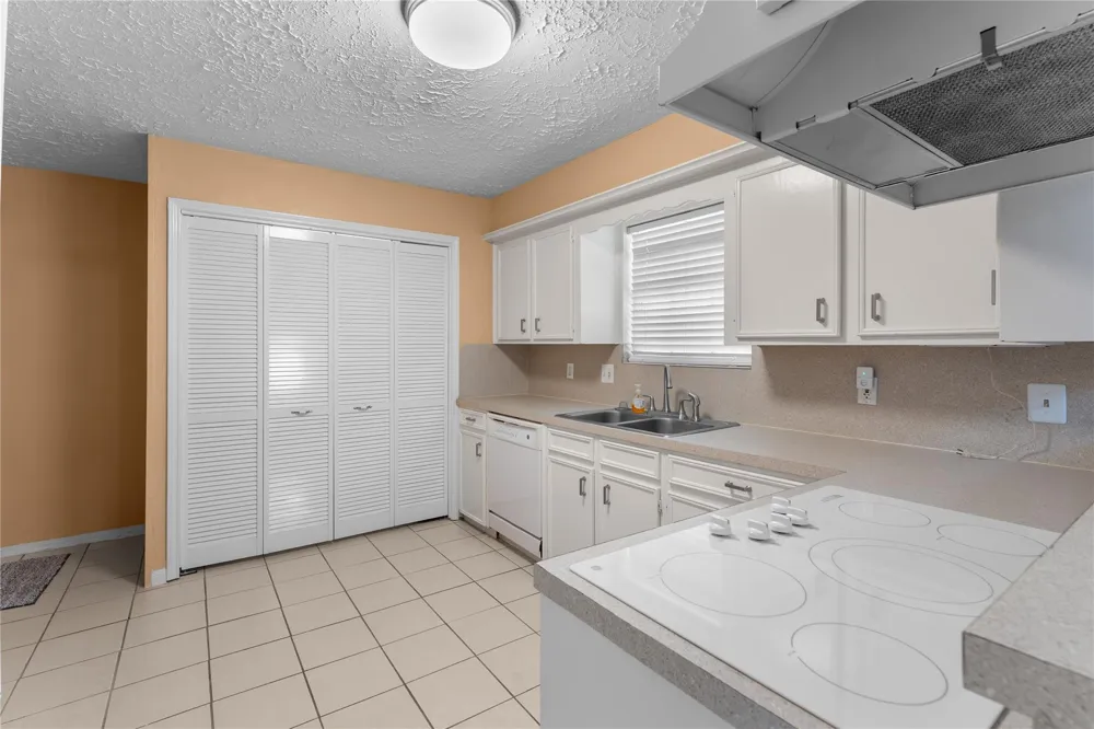 20 Baron Lane Missouri City, TX 77459