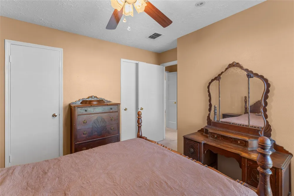 20 Baron Lane Missouri City, TX 77459