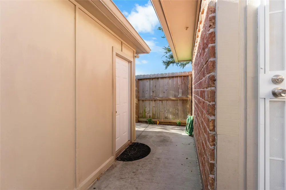 20 Baron Lane Missouri City, TX 77459