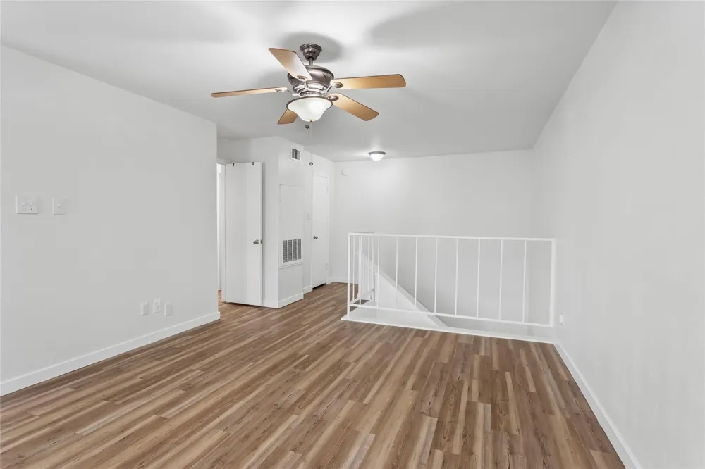 18800 Egret Bay Boulevard #119 Webster, TX 77058