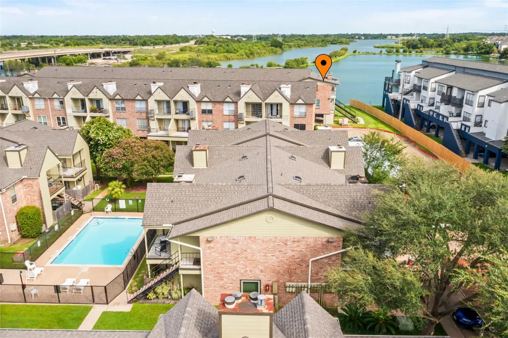 18800 Egret Bay Boulevard #119 Webster, TX 77058