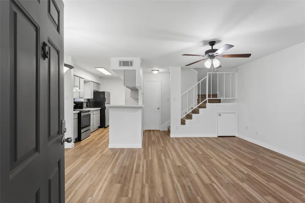 18800 Egret Bay Boulevard #119 Webster, TX 77058
