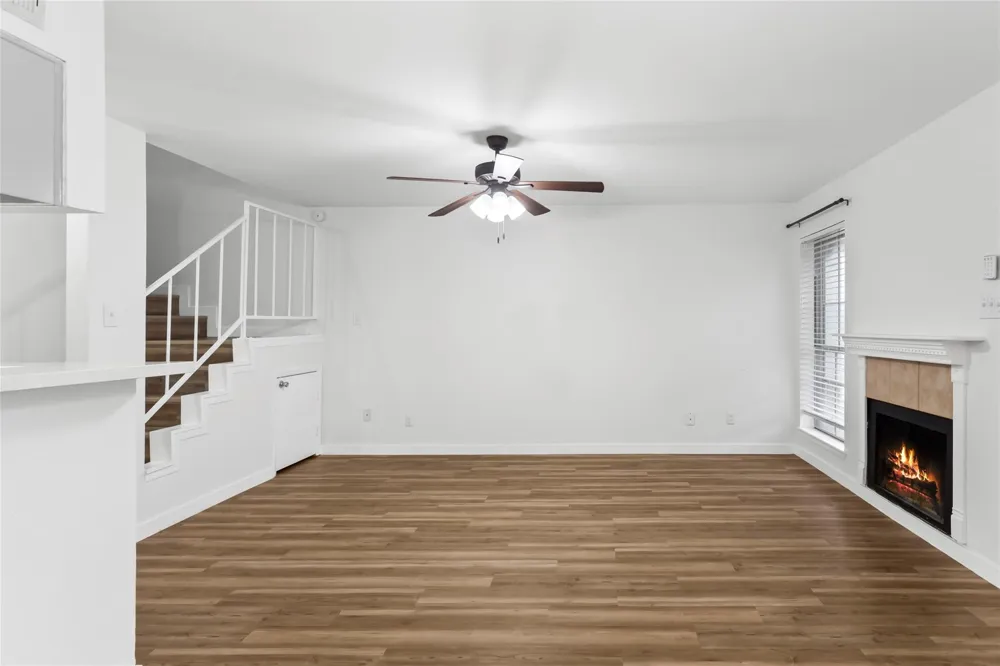 18800 Egret Bay Boulevard #119 Webster, TX 77058
